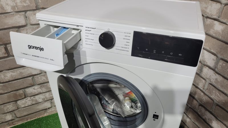 8c9efa6c-82f0-4943-9880-4c0b4691a4a7